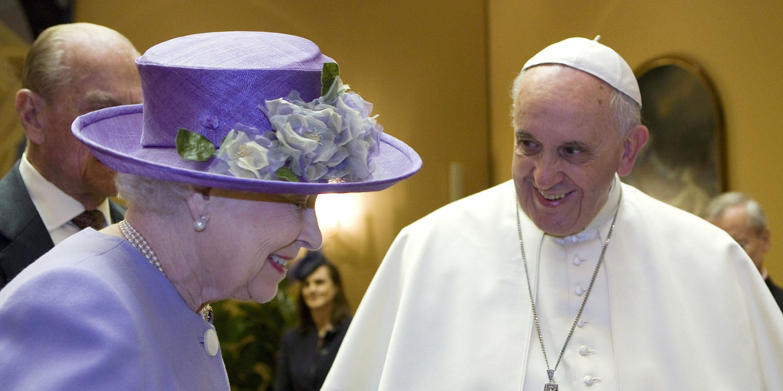 pope with witch queen
